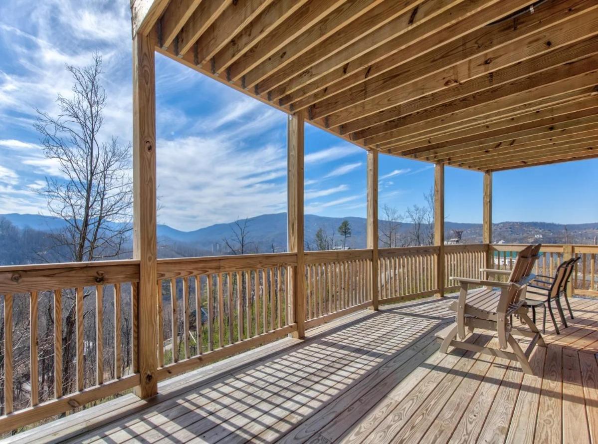 Autumn Ridge Villa Gatlinburg Exterior photo