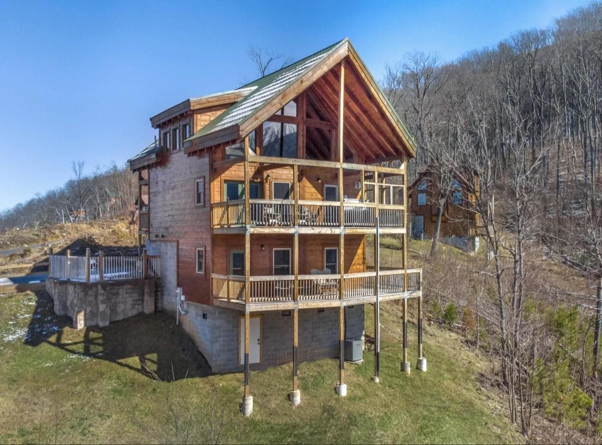 Autumn Ridge Villa Gatlinburg Exterior photo